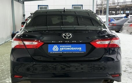 Toyota Camry, 2021 год, 2 399 000 рублей, 4 фотография