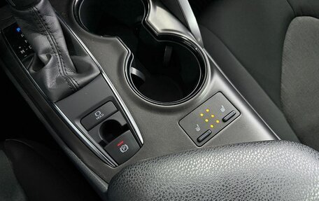 Toyota Camry, 2021 год, 2 399 000 рублей, 18 фотография