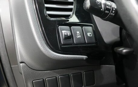 Mitsubishi Outlander III рестайлинг 3, 2018 год, 2 300 000 рублей, 19 фотография