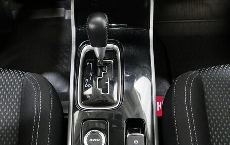 Mitsubishi Outlander III рестайлинг 3, 2018 год, 2 300 000 рублей, 17 фотография