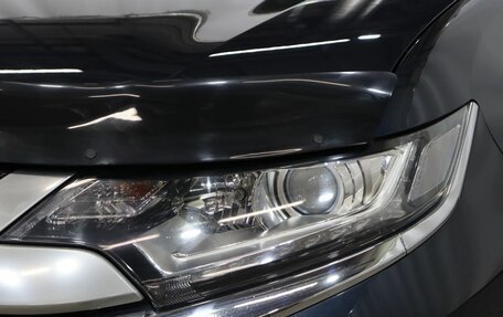 Mitsubishi Outlander III рестайлинг 3, 2018 год, 2 300 000 рублей, 28 фотография