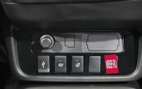 Mitsubishi Outlander III рестайлинг 3, 2018 год, 2 300 000 рублей, 18 фотография