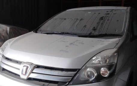 Toyota ISis I, 2011 год, 1 375 000 рублей, 5 фотография