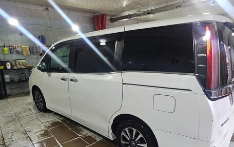 Toyota Esquire I, 2018 год, 1 800 000 рублей, 9 фотография