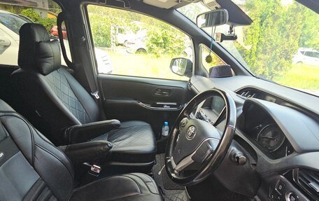 Toyota Esquire I, 2018 год, 1 800 000 рублей, 20 фотография