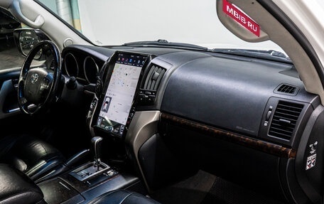 Toyota Land Cruiser 200, 2011 год, 2 994 000 рублей, 19 фотография