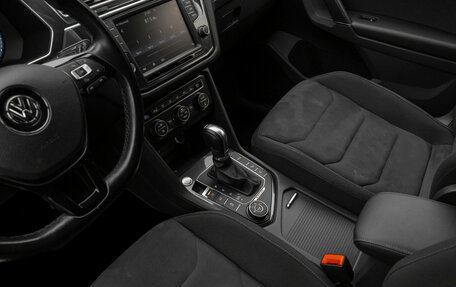 Volkswagen Tiguan II, 2017 год, 2 790 000 рублей, 17 фотография