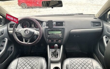 Volkswagen Jetta VI, 2015 год, 590 000 рублей, 6 фотография