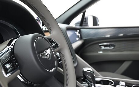 Bentley Bentayga I, 2025 год, 26 500 000 рублей, 25 фотография