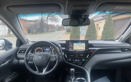 Toyota Camry, 2021 год, 3 650 000 рублей, 8 фотография