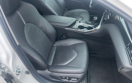 Toyota Camry, 2021 год, 3 650 000 рублей, 13 фотография