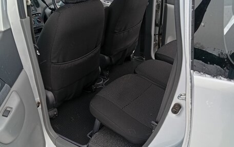 Toyota FunCargo, 2001 год, 420 000 рублей, 9 фотография