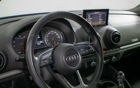 Audi A3, 2019 год, 2 140 000 рублей, 13 фотография