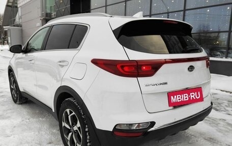 KIA Sportage IV рестайлинг, 2018 год, 2 000 000 рублей, 4 фотография