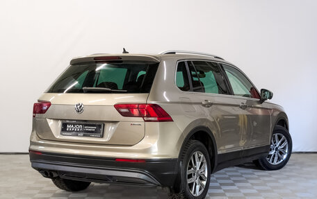 Volkswagen Tiguan II, 2018 год, 2 465 000 рублей, 5 фотография