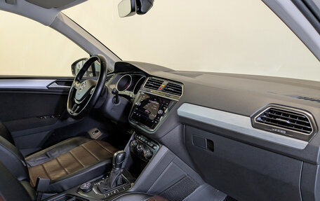 Volkswagen Tiguan II, 2018 год, 2 465 000 рублей, 11 фотография