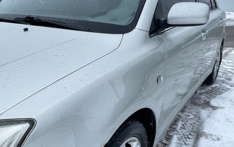 Toyota Avensis III рестайлинг, 2004 год, 670 000 рублей, 9 фотография