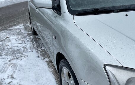 Toyota Avensis III рестайлинг, 2004 год, 670 000 рублей, 10 фотография