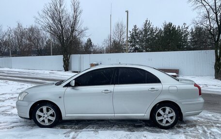 Toyota Avensis III рестайлинг, 2004 год, 670 000 рублей, 5 фотография