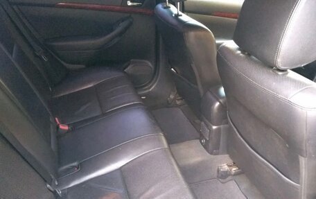 Toyota Avensis III рестайлинг, 2004 год, 670 000 рублей, 17 фотография