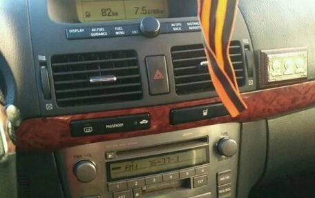 Toyota Avensis III рестайлинг, 2004 год, 670 000 рублей, 20 фотография