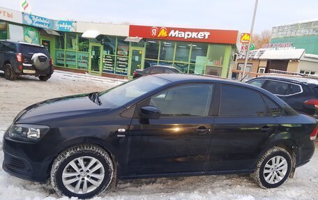 Volkswagen Polo VI (EU Market), 2013 год, 700 000 рублей, 2 фотография