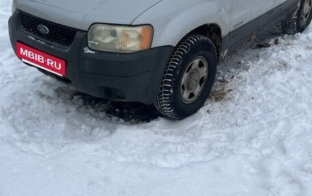 Ford Escape II, 2002 год, 400 000 рублей, 3 фотография