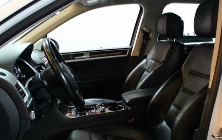 Volkswagen Touareg III, 2017 год, 3 230 000 рублей, 8 фотография