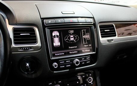 Volkswagen Touareg III, 2017 год, 3 230 000 рублей, 11 фотография