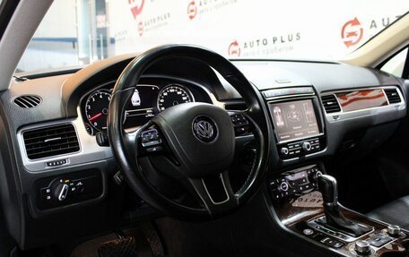 Volkswagen Touareg III, 2017 год, 3 230 000 рублей, 7 фотография