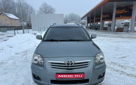 Toyota Avensis III рестайлинг, 2008 год, 855 000 рублей, 1 фотография