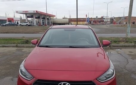 Hyundai Solaris II рестайлинг, 2017 год, 1 480 000 рублей, 1 фотография