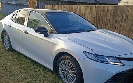 Toyota Camry, 2019 год, 2 690 000 рублей, 3 фотография