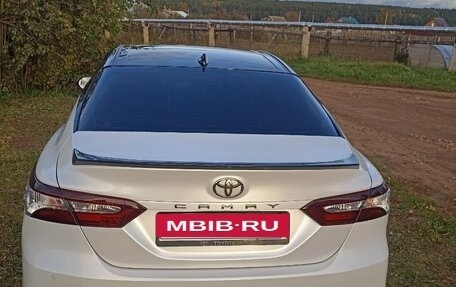 Toyota Camry, 2019 год, 2 690 000 рублей, 10 фотография