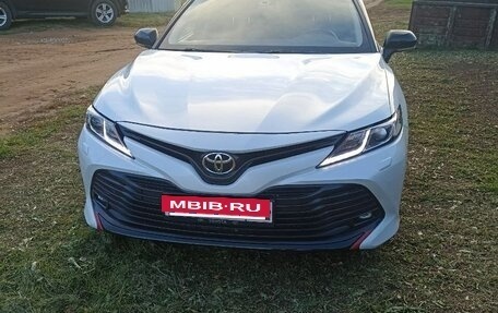 Toyota Camry, 2019 год, 2 690 000 рублей, 4 фотография