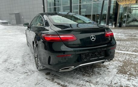 Mercedes-Benz E-Класс, 2018 год, 6 100 000 рублей, 4 фотография