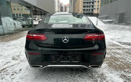 Mercedes-Benz E-Класс, 2018 год, 6 100 000 рублей, 5 фотография