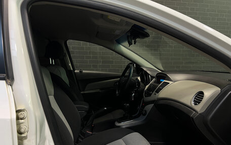 Chevrolet Cruze II, 2011 год, 869 000 рублей, 9 фотография