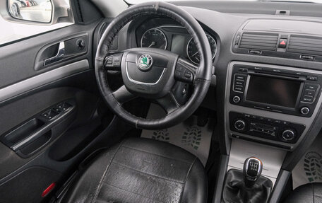 Skoda Octavia, 2013 год, 999 000 рублей, 10 фотография