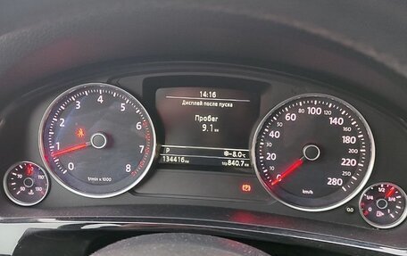 Volkswagen Touareg III, 2012 год, 2 000 000 рублей, 3 фотография