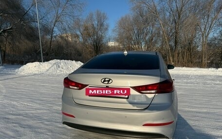 Hyundai Elantra VI рестайлинг, 2019 год, 1 250 000 рублей, 7 фотография