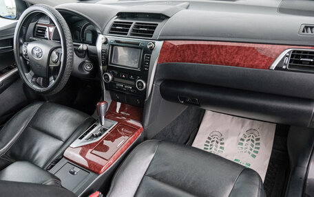 Toyota Camry, 2013 год, 1 999 000 рублей, 13 фотография