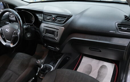 KIA Rio III рестайлинг, 2016 год, 999 000 рублей, 20 фотография