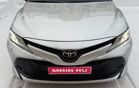Toyota Camry, 2018 год, 2 250 000 рублей, 1 фотография