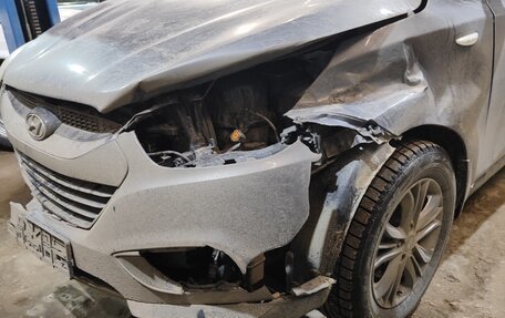 Hyundai ix35 I рестайлинг, 2014 год, 900 000 рублей, 2 фотография