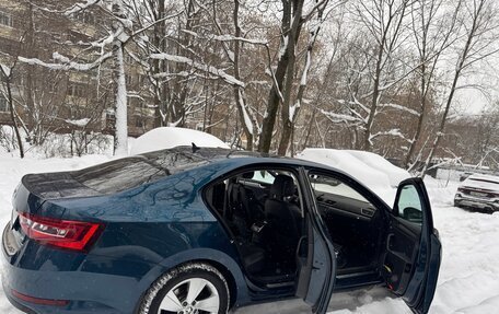 Skoda Superb III рестайлинг, 2017 год, 2 600 000 рублей, 4 фотография