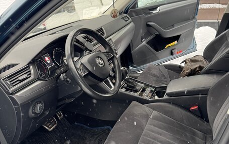 Skoda Superb III рестайлинг, 2017 год, 2 600 000 рублей, 12 фотография