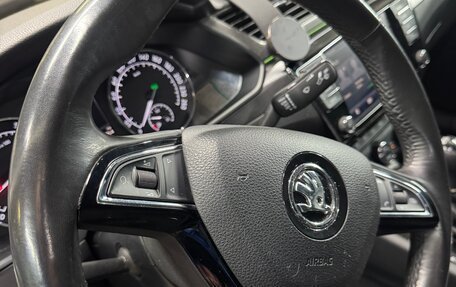 Skoda Superb III рестайлинг, 2017 год, 2 600 000 рублей, 18 фотография