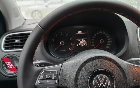 Volkswagen Polo VI (EU Market), 2011 год, 1 050 000 рублей, 39 фотография
