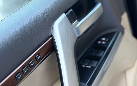 Toyota Land Cruiser 200, 2015 год, 4 600 000 рублей, 19 фотография